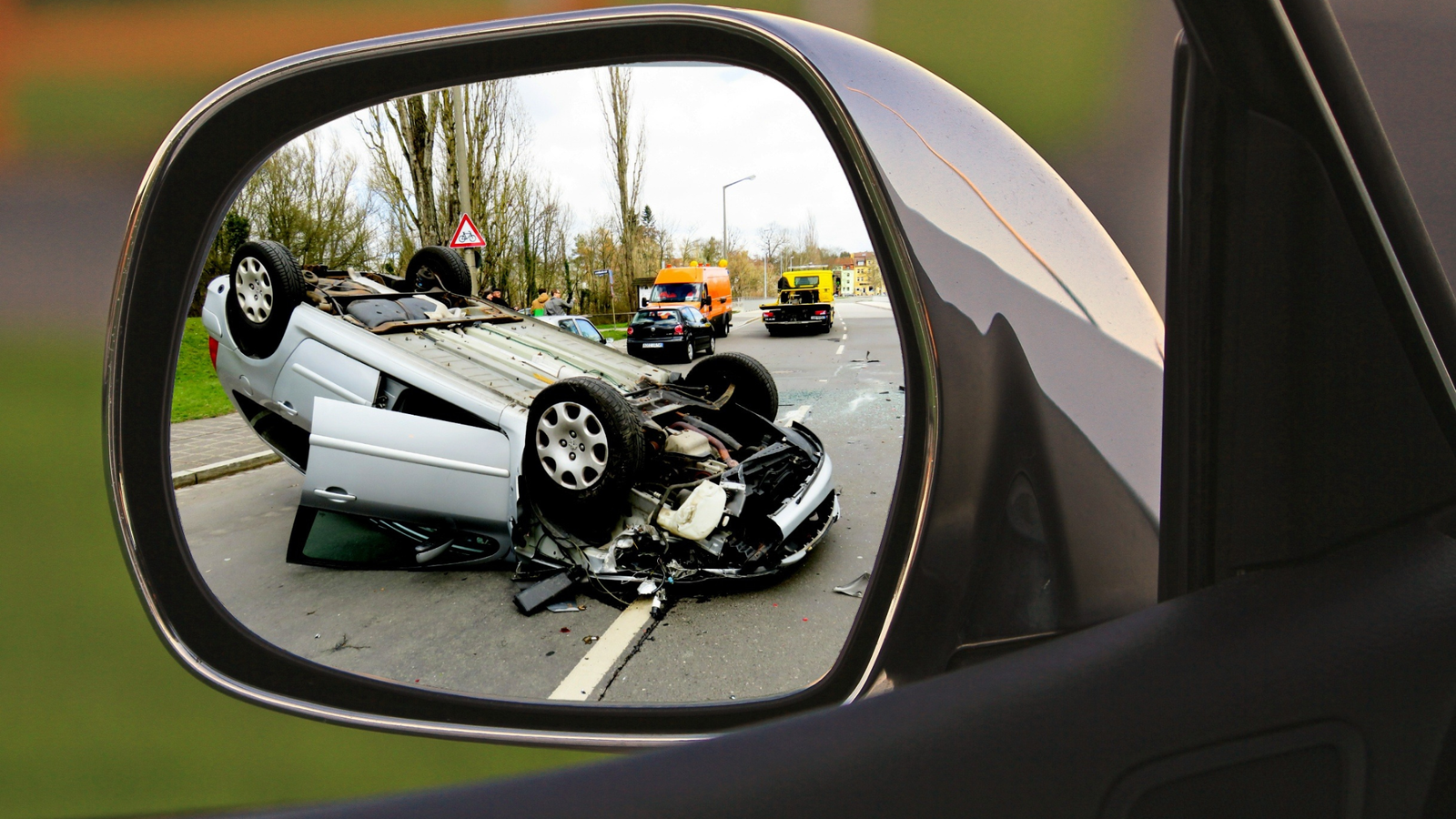 Accidente de tránsito contraparte de seguridad vial por no hacer manejo defensivo